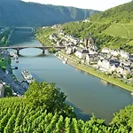 Wohnen Ueber Den Daechern Der Cochemer Altstadt
